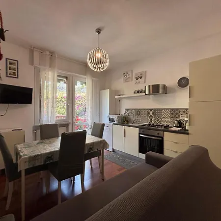 Casa Chicca 1km From The Sea And 2km From The Ariston Apartman San Remo