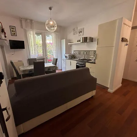 Apartman Casa Chicca 1km From The Sea And 2km From The Ariston San Remo