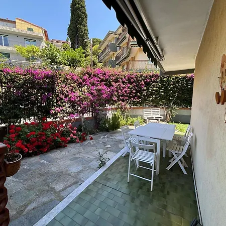 Casa Chicca 1km From The Sea And 2km From The Ariston Apartman